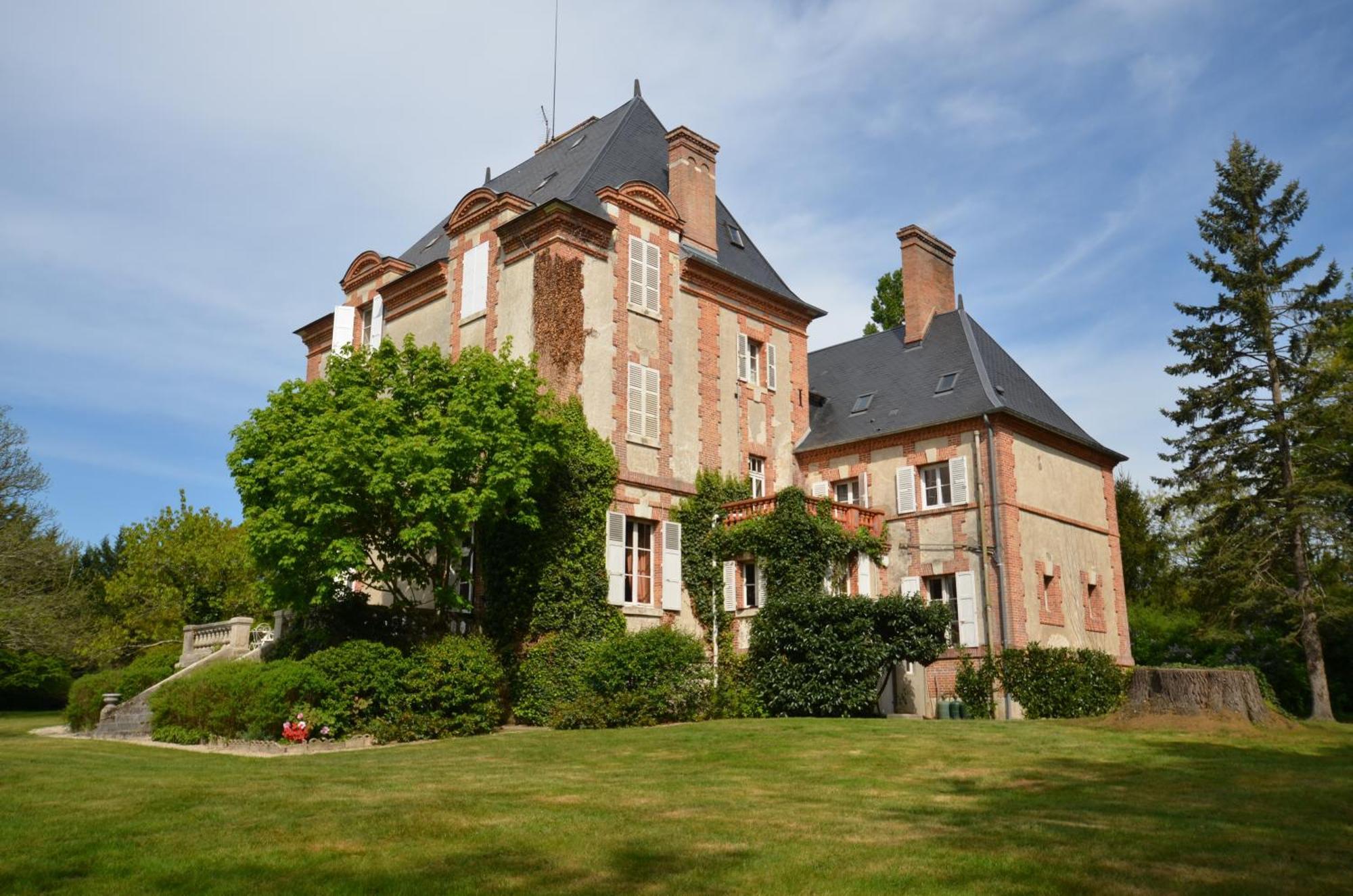 Hôtes de Montboulan Salbris Extérieur photo