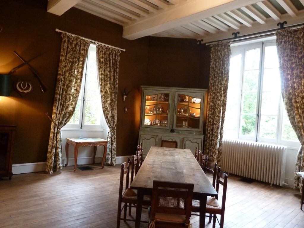 Hôtes de Montboulan Salbris Extérieur photo